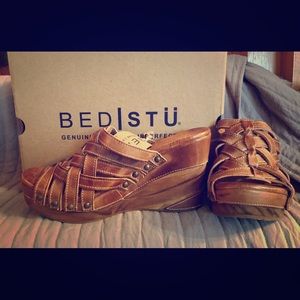 WOMENS BEDSTU TAN RUSTIC WEDGE SANDALS SIZE 9.5